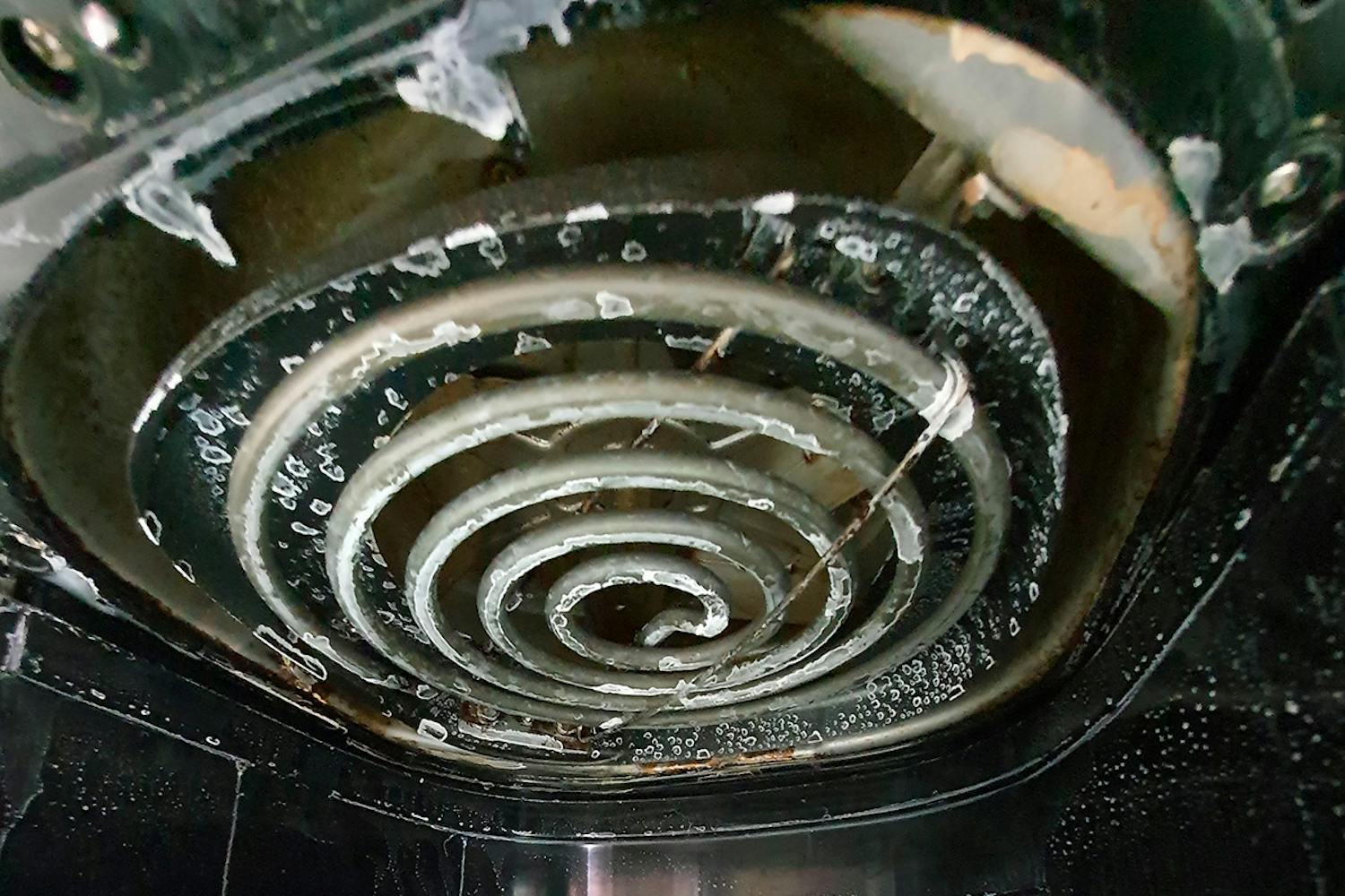 Grundig airfryer rengøring Rengøring af airfryer varmelegeme